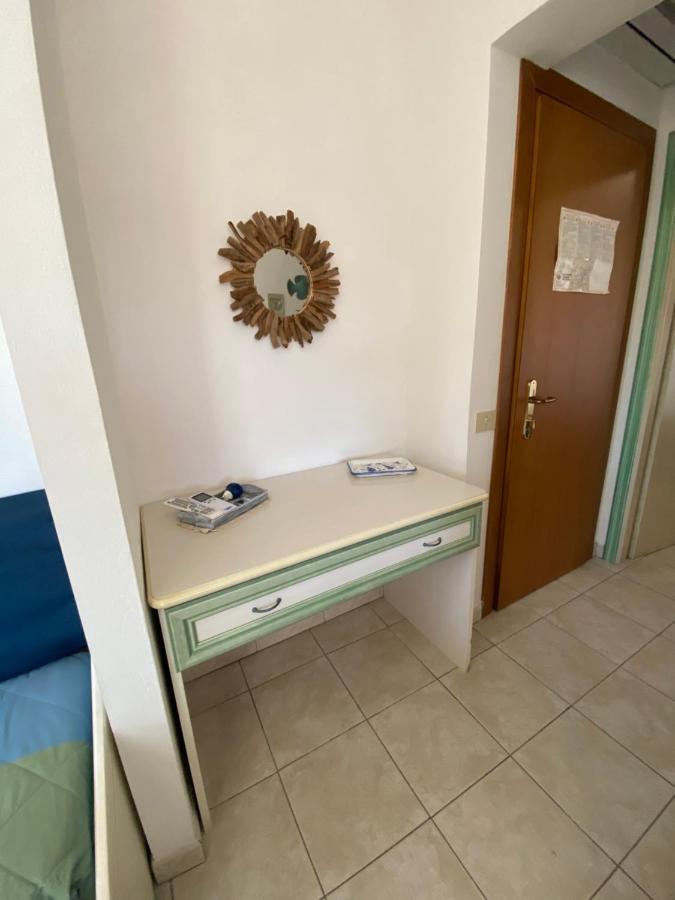 Hotel Due Torri Porto Azzurro Extérieur photo