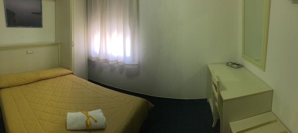 Hotel Due Torri Porto Azzurro Extérieur photo