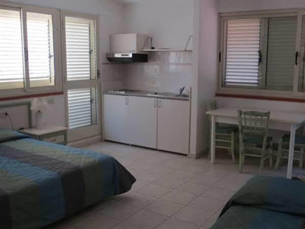 Hotel Due Torri Porto Azzurro Extérieur photo