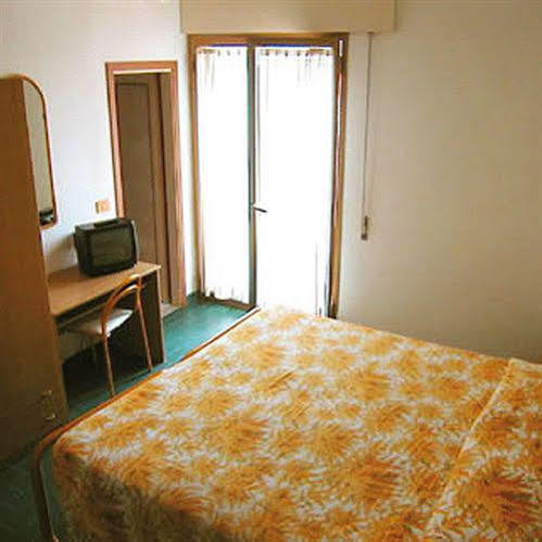 Hotel Due Torri Porto Azzurro Extérieur photo